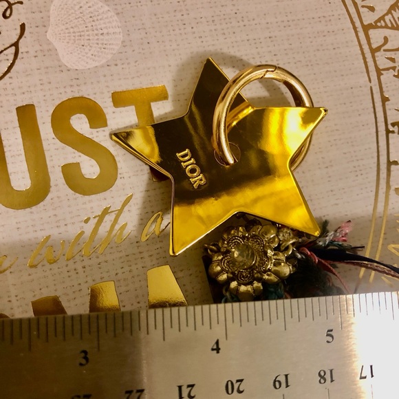 DIOR Authentic Golden Star to Bag Charm / Key Chain (New!) - Picture 5 of 8